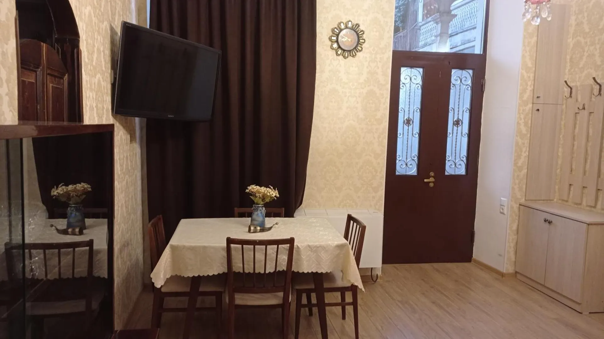 Narnia Lägenhet Tbilisi 0*,